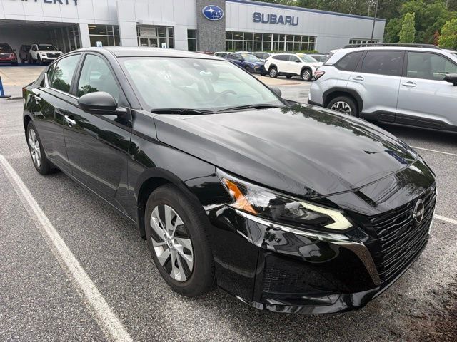 2024 Nissan Altima 2.5 S — photo 1 of 11