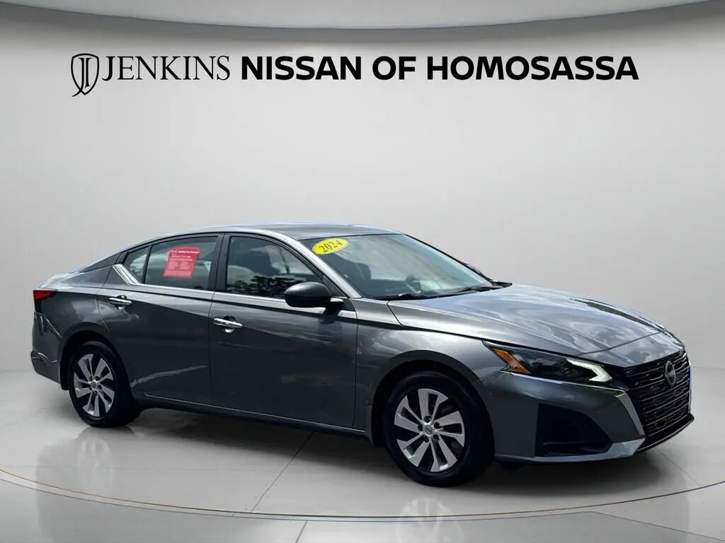 2024 Nissan Altima 2.5 S — photo 1 of 8