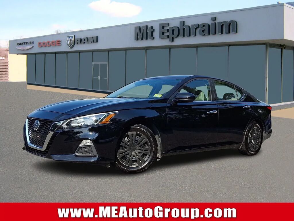 2019 Nissan Altima 2.5 S — photo 1 of 26