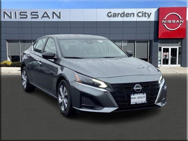 2025 Nissan Altima 2.5 S — photo 1 of 26