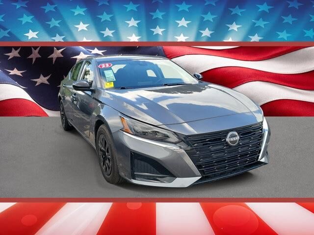 2025 Nissan Altima 2.5 S — photo 1 of 26