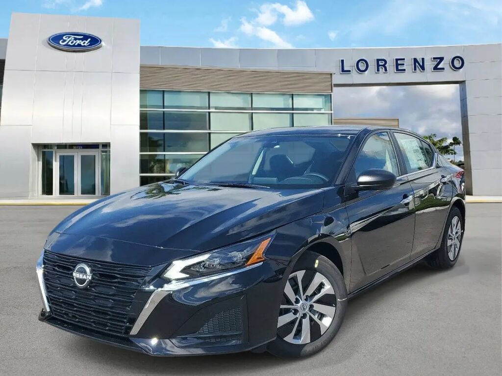 2025 Nissan Altima 2.5 S — photo 1 of 13