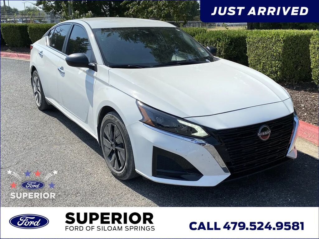 2024 Nissan Altima 2.5 S — photo 1 of 10