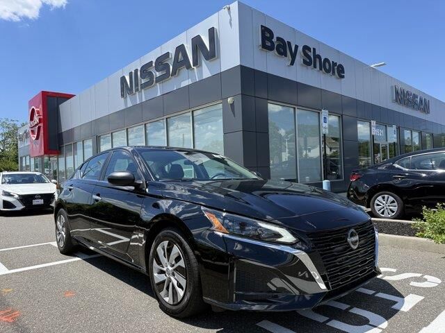 2025 Nissan Altima 2.5 S — photo 1 of 117