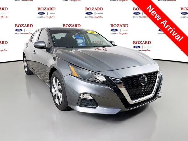 2022 Nissan Altima 2.5 S — photo 1 of 25