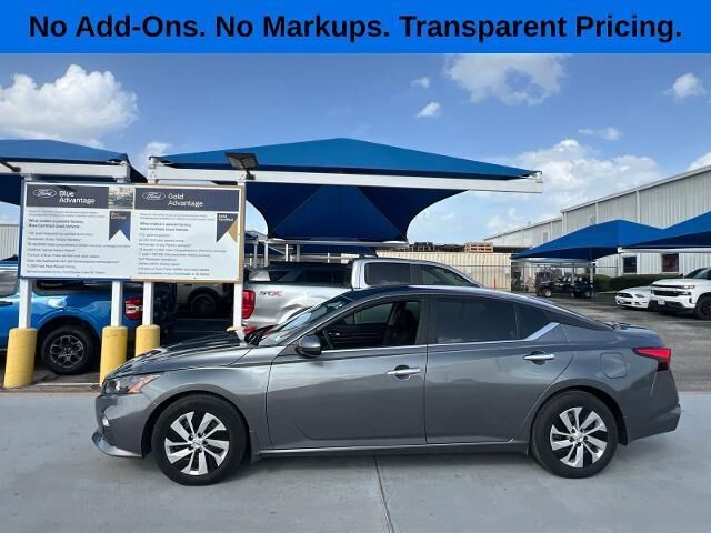 2022 Nissan Altima 2.5 S — photo 1 of 25