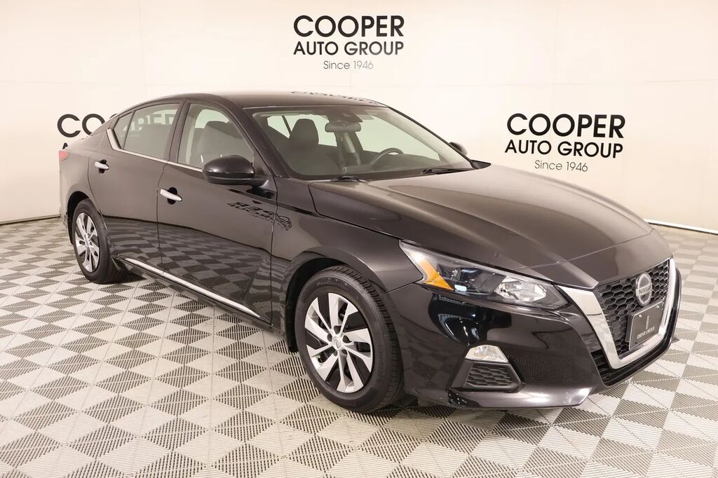 2022 Nissan Altima 2.5 S — photo 1 of 13