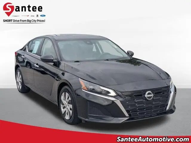 2024 Nissan Altima 2.5 S — photo 1 of 39