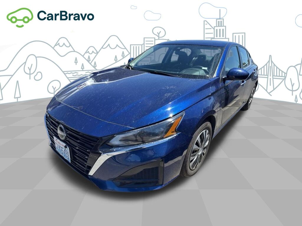 2023 Nissan Altima S FWD — photo 1 of 4