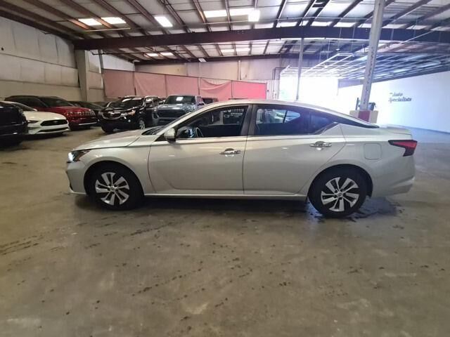 2023 Nissan Altima 2.5 S — photo 1 of 20