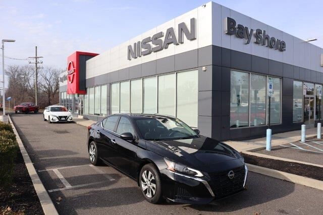 2025 Nissan Altima 2.5 S — photo 1 of 97