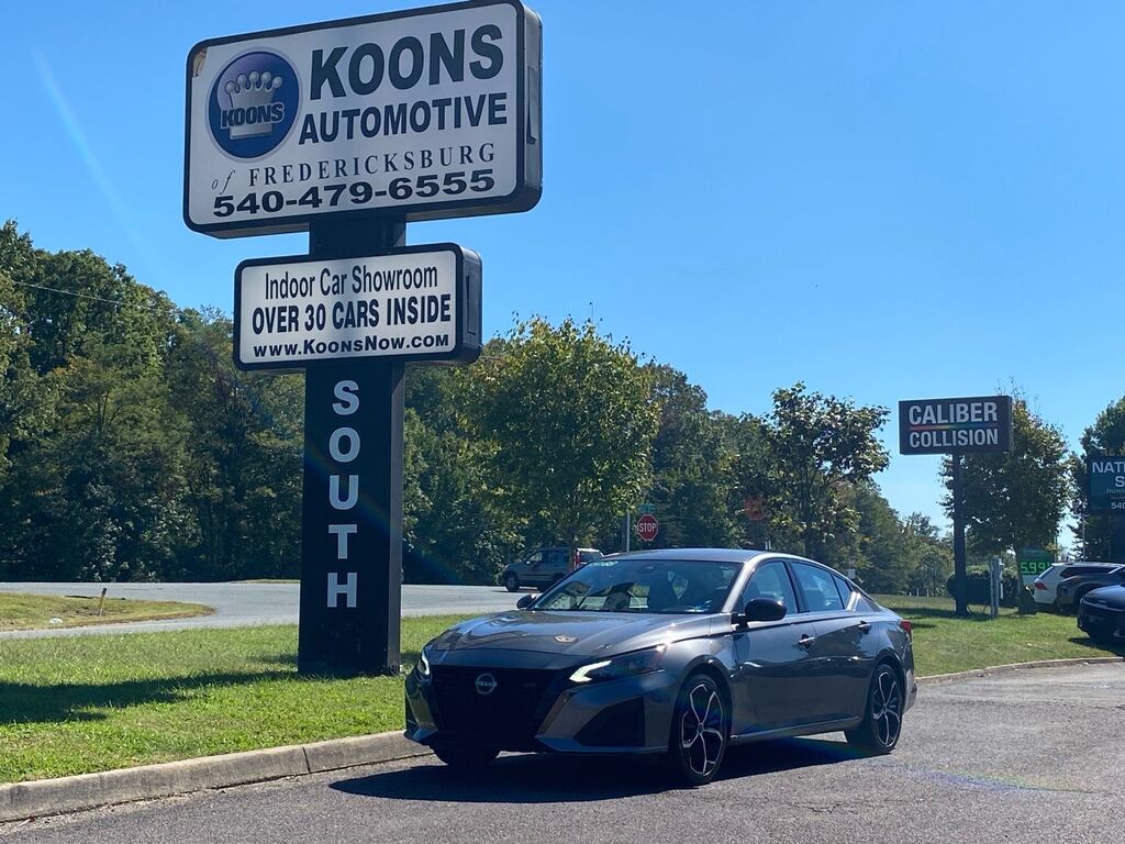 2024 Nissan Altima 2.5 SR — photo 1 of 13