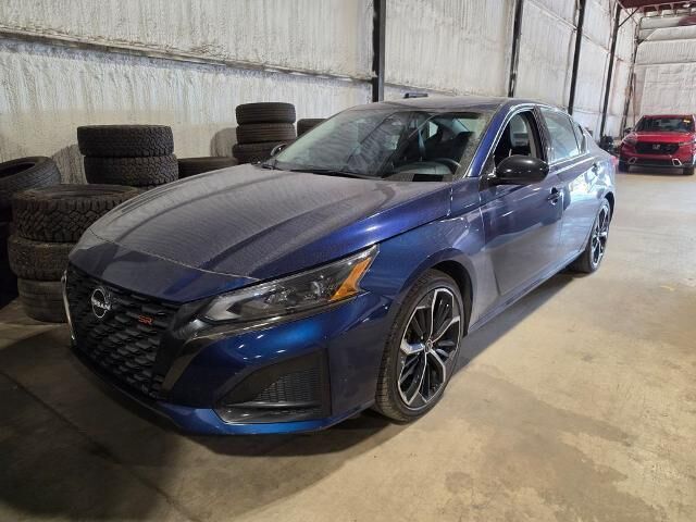 2024 Nissan Altima 2.5 SR — photo 1 of 22