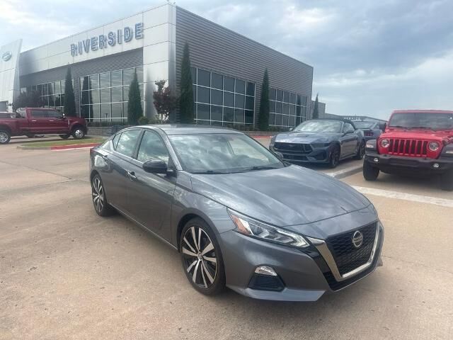 2021 Nissan Altima 2.5 SR — photo 1 of 10