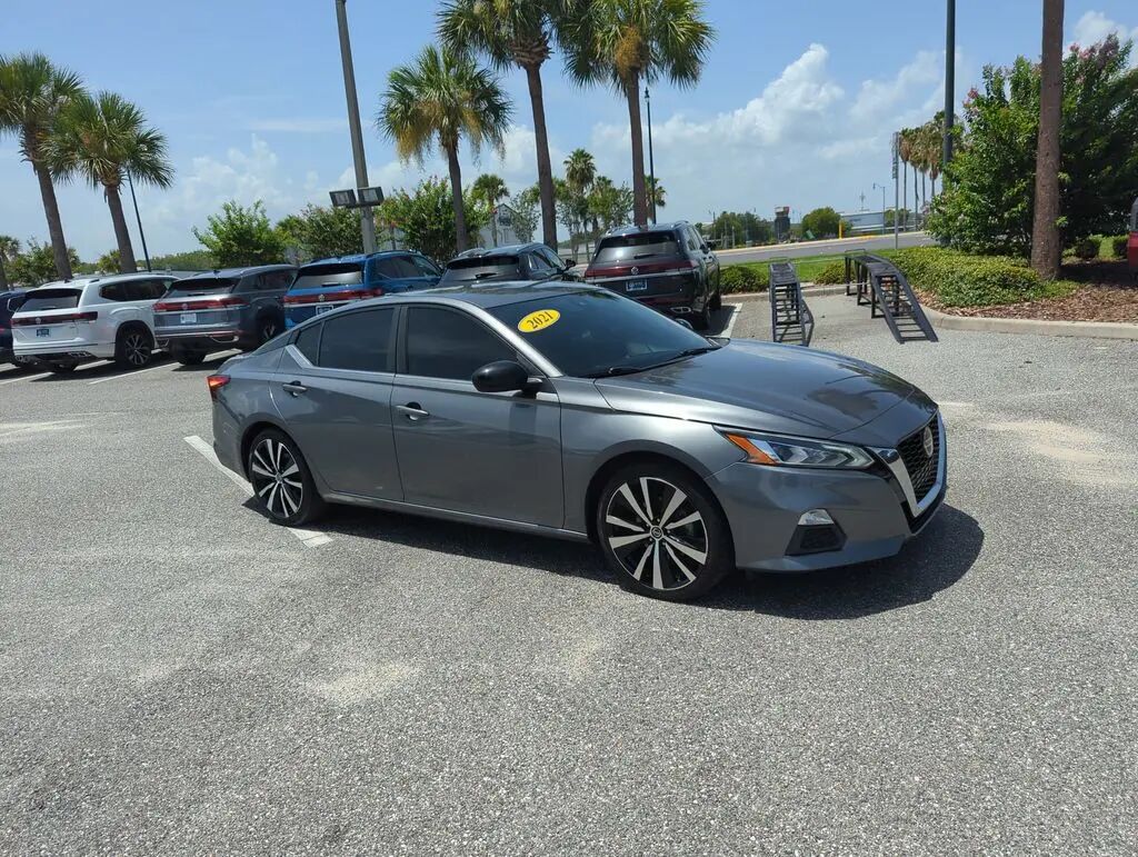 2021 Nissan Altima 2.5 SR — photo 1 of 13