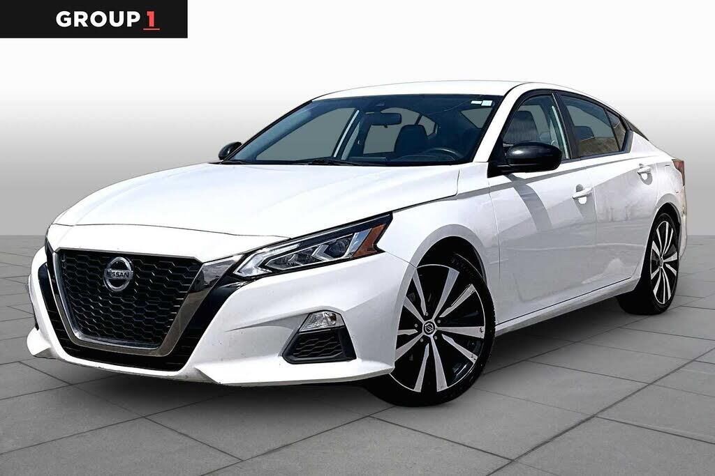 2022 Nissan Altima 2.5 SR — photo 1 of 1