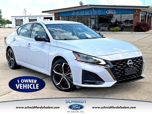 2023 Nissan Altima 2.5 SR — photo 1 of 13