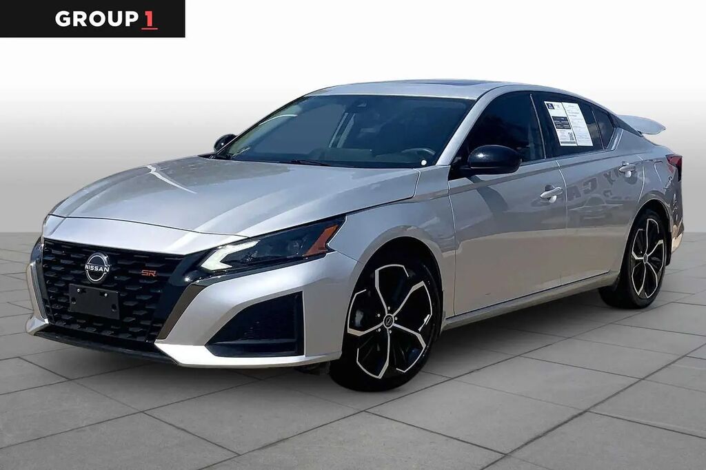 2024 Nissan Altima 2.5 SR — photo 1 of 14