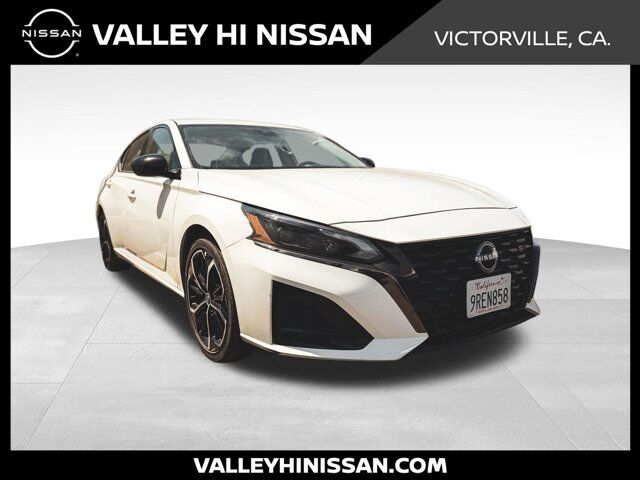 2024 Nissan Altima 2.5 SR — photo 1 of 13