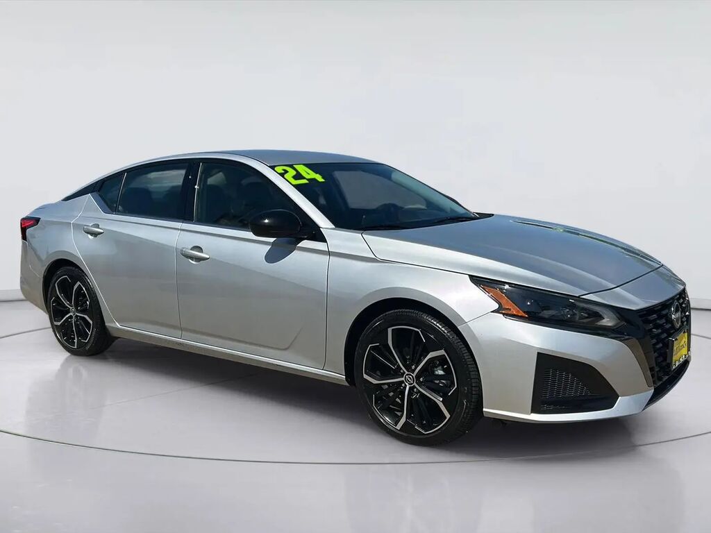 2024 Nissan Altima 2.5 SR — photo 1 of 13
