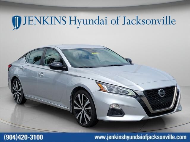 2020 Nissan Altima 2.5 SR — photo 1 of 44