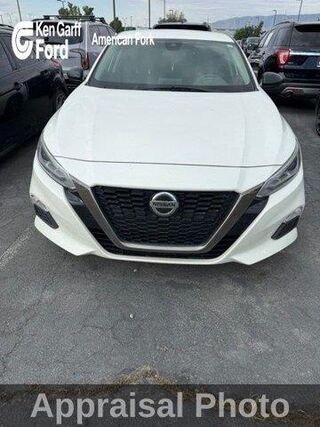 2020 Nissan Altima 2.5 SR — photo 1 of 26
