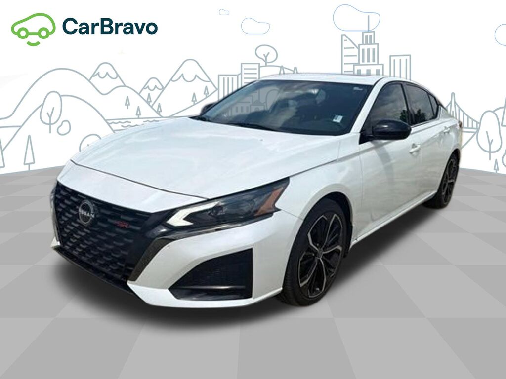 2023 Nissan Altima SR FWD — photo 1 of 6