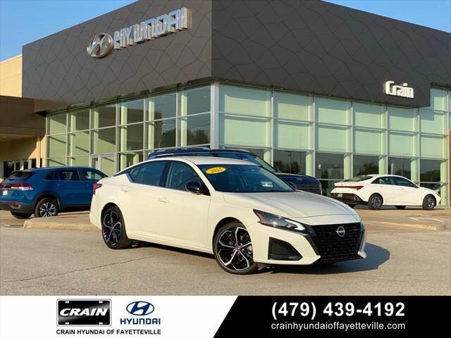 2025 Nissan Altima 2.5 SR