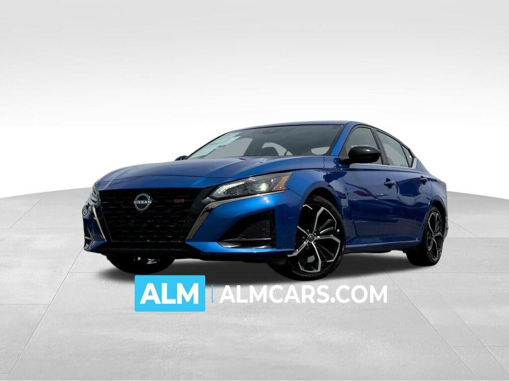 2025 Nissan Altima 2.5 SR — photo 1 of 13