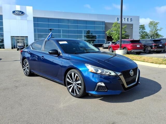 2020 Nissan Altima 2.5 SR — photo 1 of 13