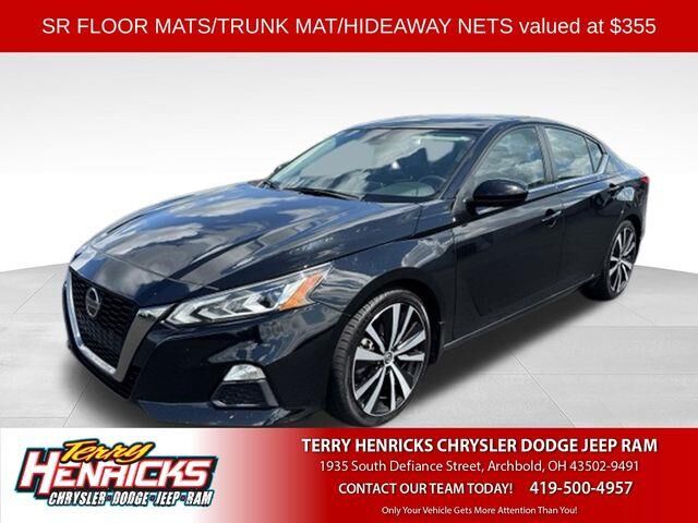 2022 Nissan Altima 2.5 SR — photo 1 of 26