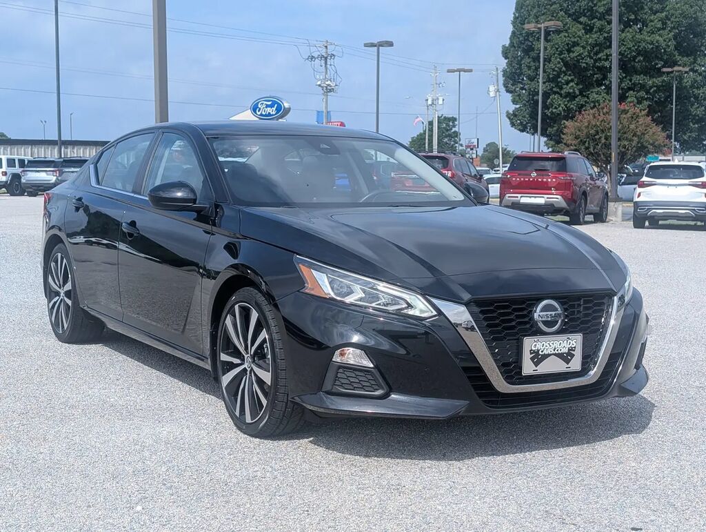 2022 Nissan Altima 2.5 SR — photo 1 of 14