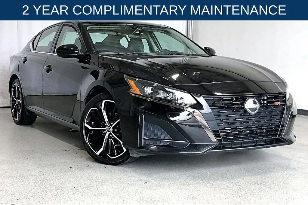 2024 Nissan Altima 2.5 SR — photo 1 of 14