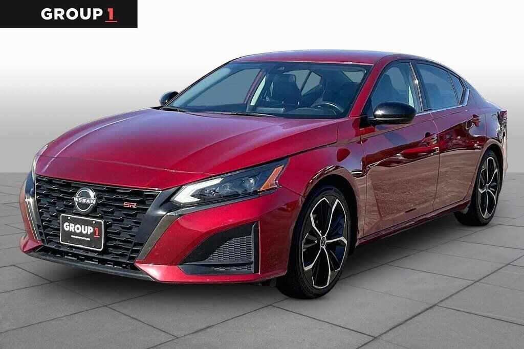 2024 Nissan Altima 2.5 SR — photo 1 of 13