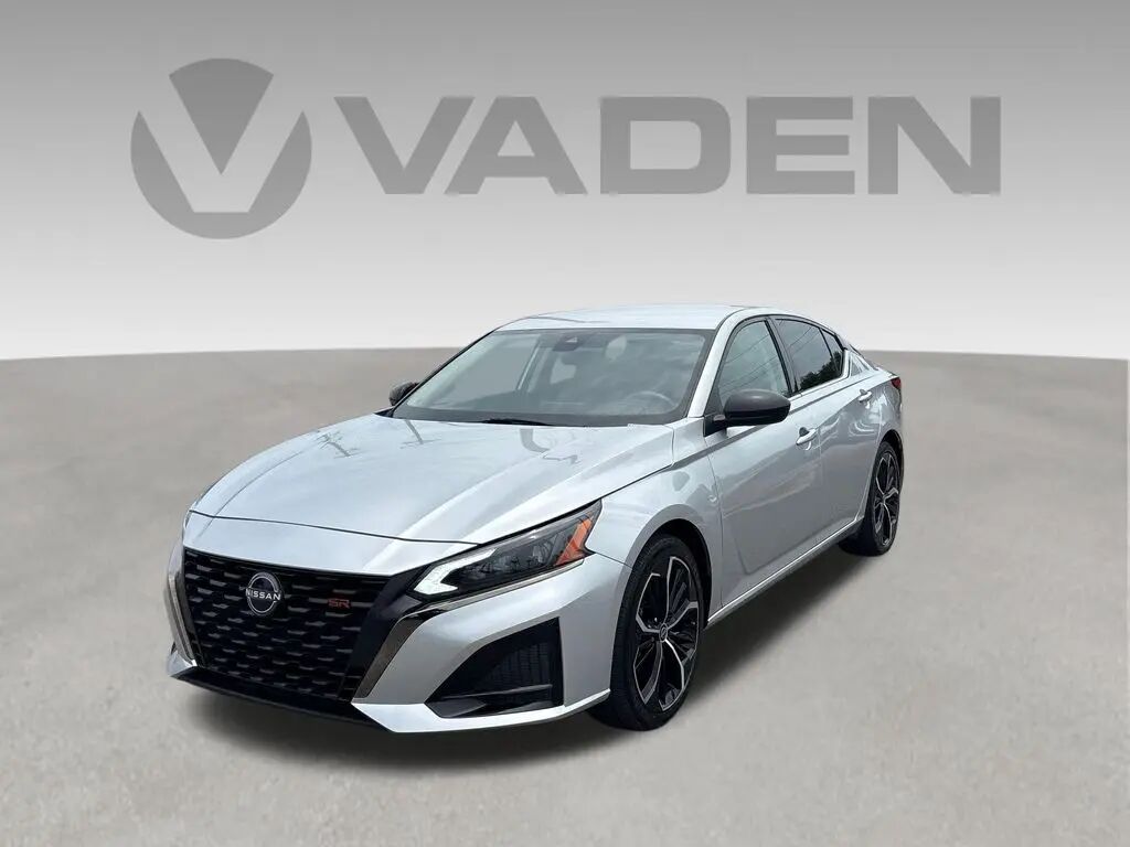 2024 Nissan Altima 2.5 SR — photo 1 of 13