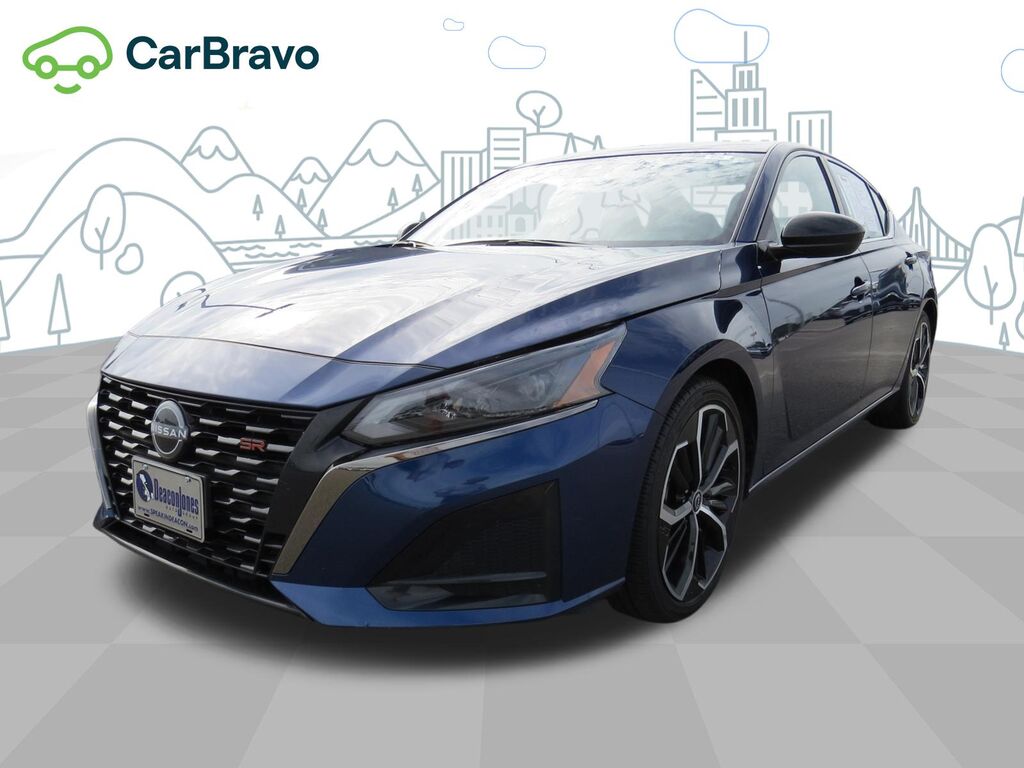 2024 Nissan Altima SR FWD — photo 1 of 7