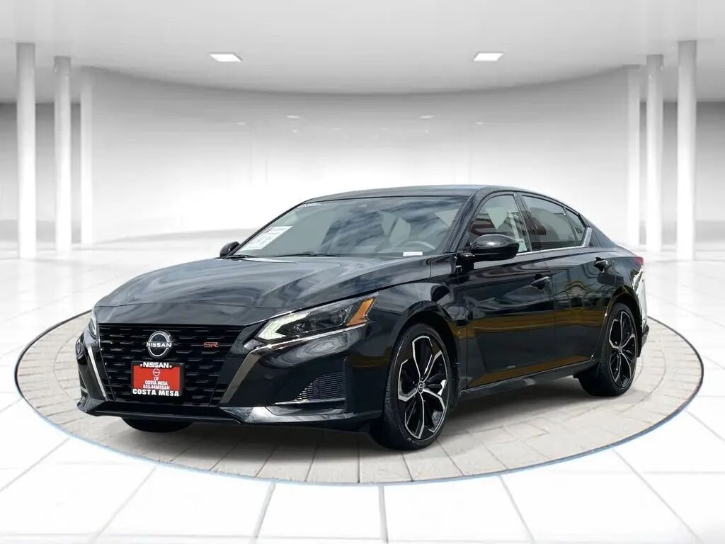 2024 Nissan Altima 2.5 SR — photo 1 of 13