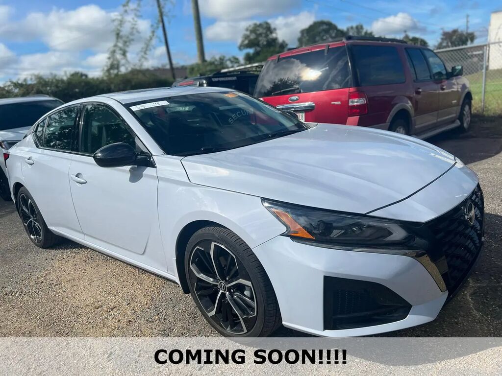 2024 Nissan Altima 2.5 SR — photo 1 of 13