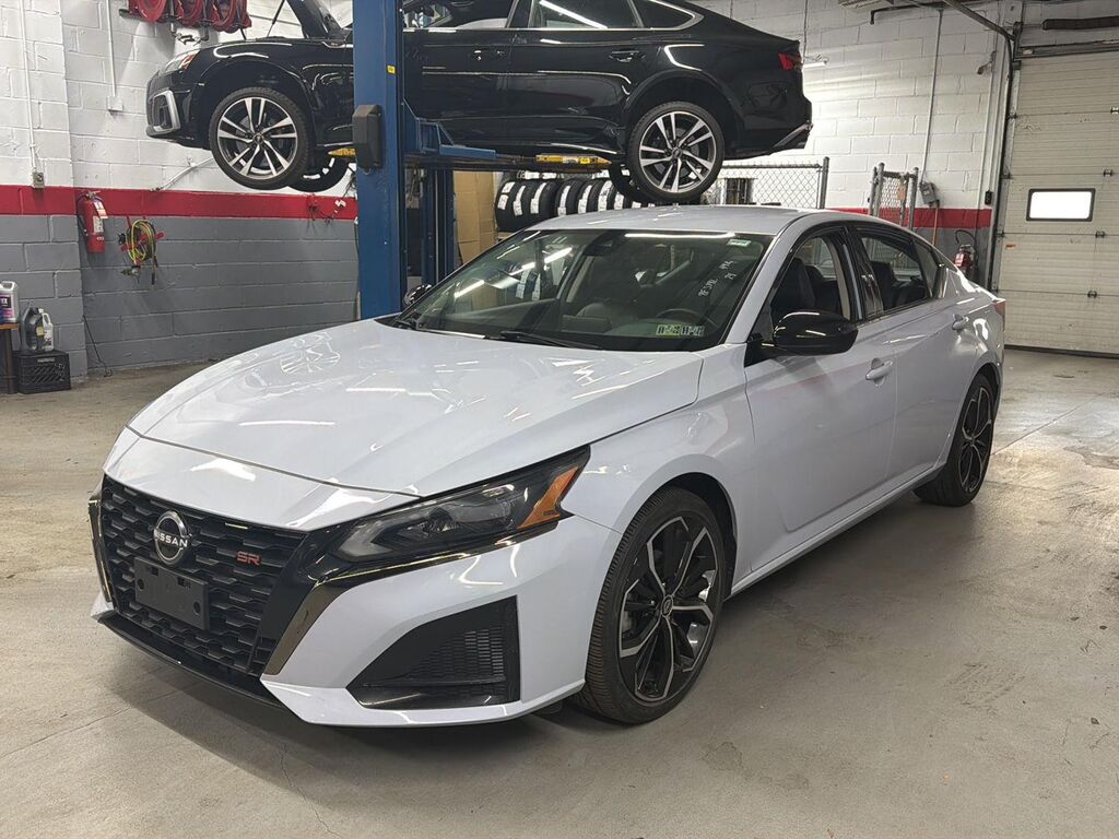 2024 Nissan Altima 2.5 SR — photo 1 of 13