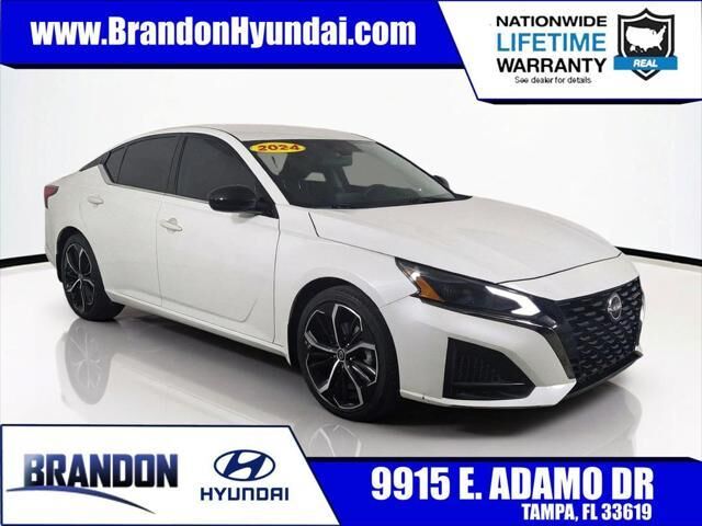 2024 Nissan Altima 2.5 SR — photo 1 of 39
