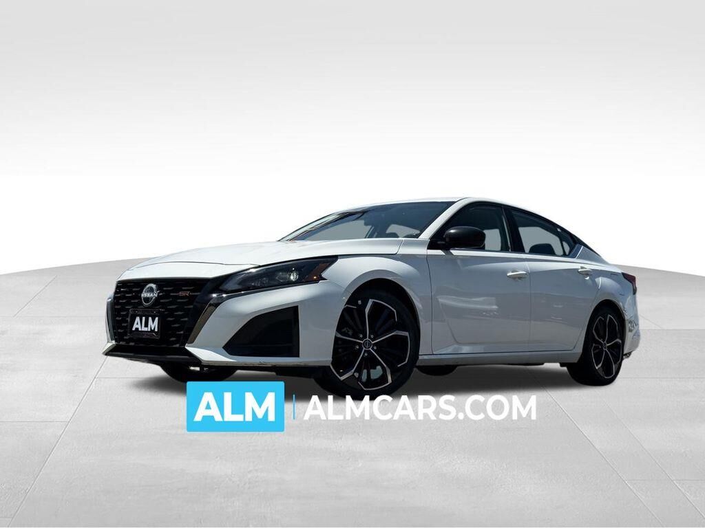 2024 Nissan Altima 2.5 SR — photo 1 of 13