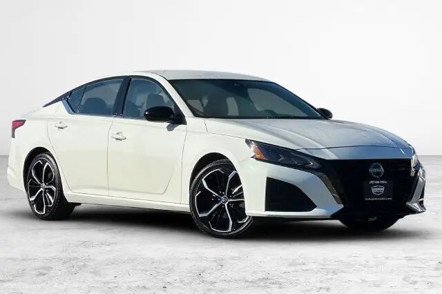 2025 Nissan Altima 2.5 SR