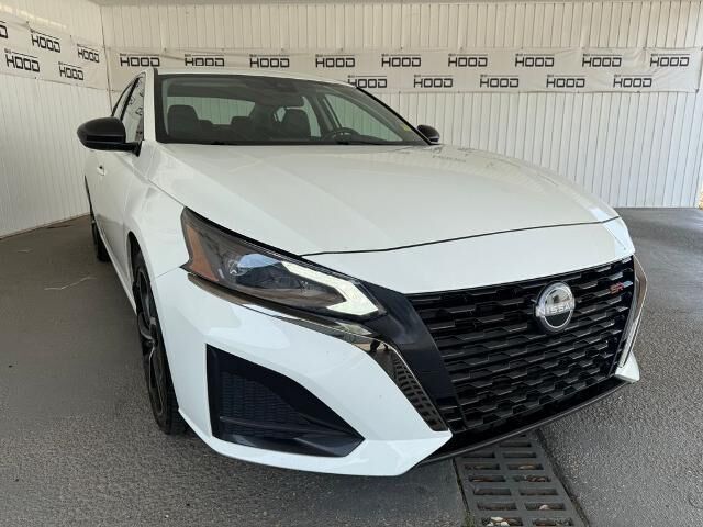 2025 Nissan Altima 2.5 SR — photo 1 of 26