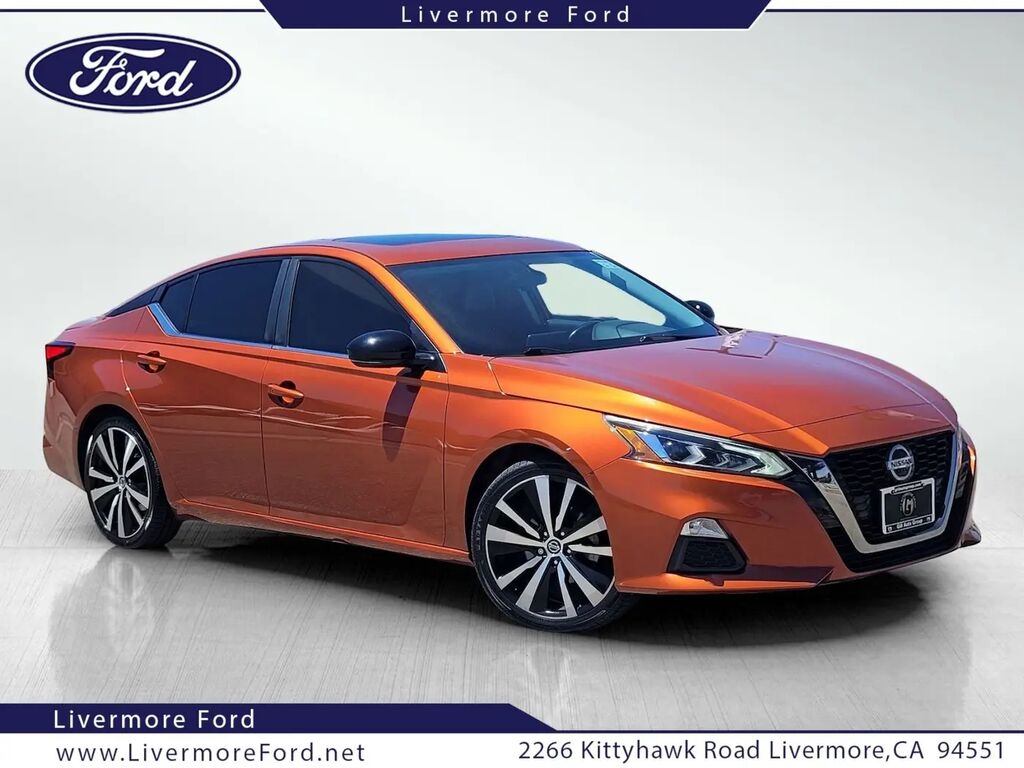 2019 Nissan Altima 2.5 SR — photo 1 of 18