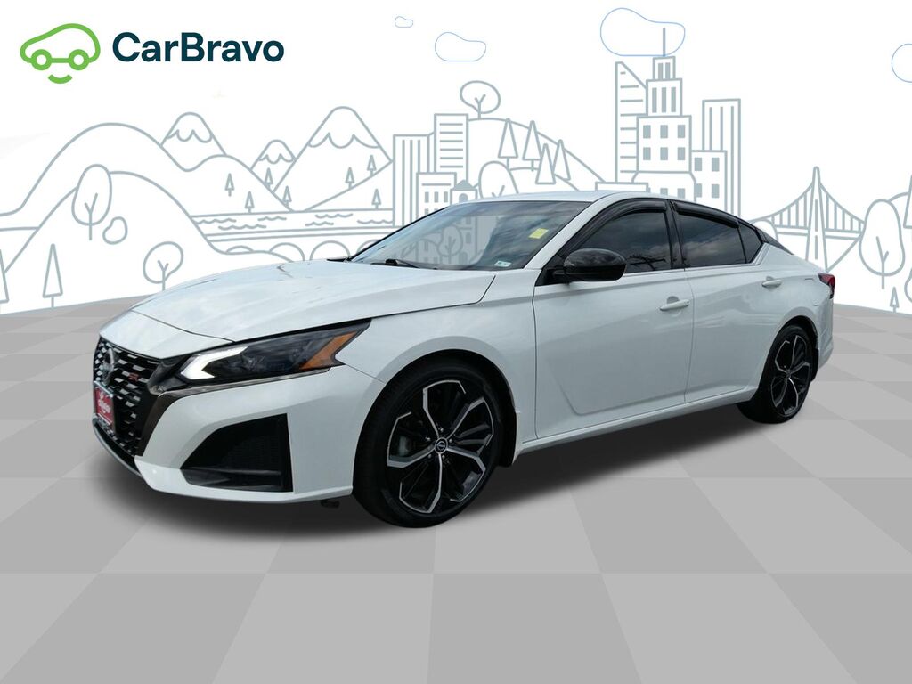 2023 Nissan Altima SR FWD — photo 1 of 6