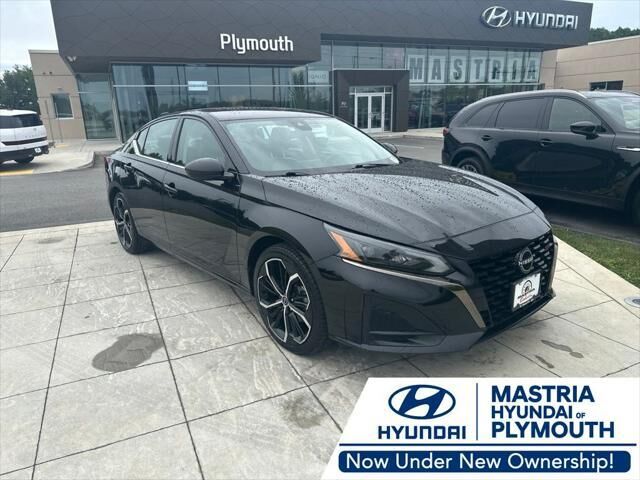 2024 Nissan Altima 2.5 SR — photo 1 of 2
