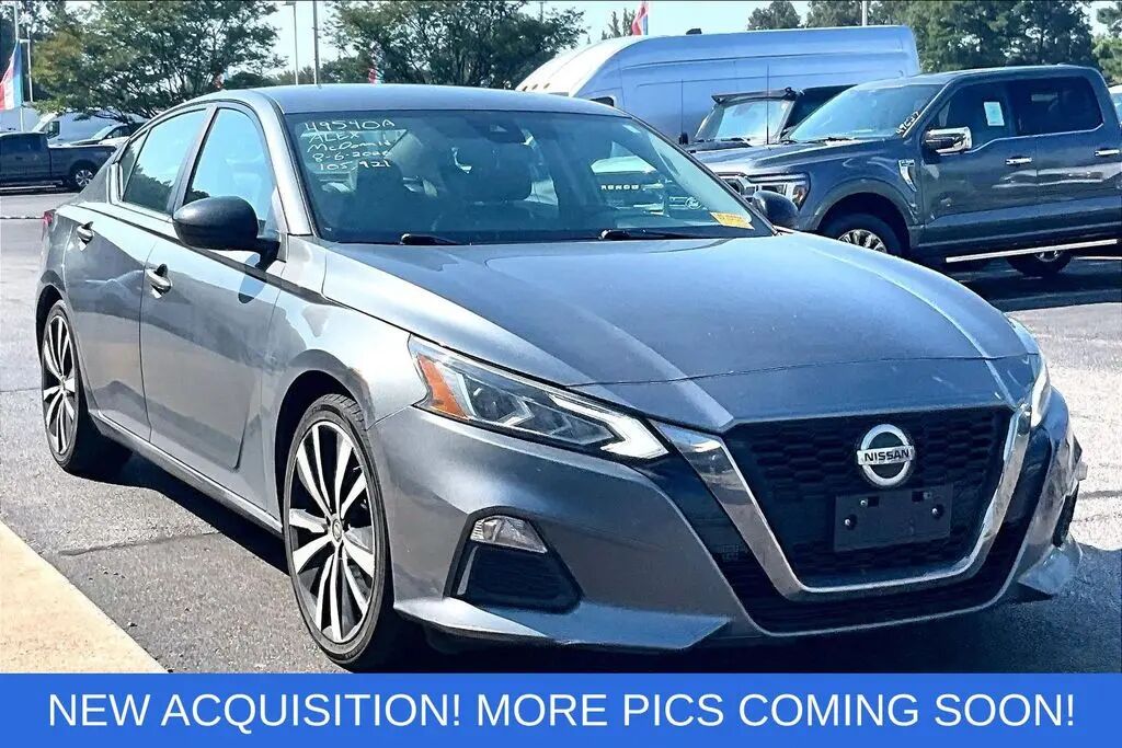 2020 Nissan Altima 2.5 SR — photo 1 of 7