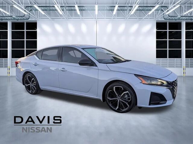2023 Nissan Altima 2.5 SR