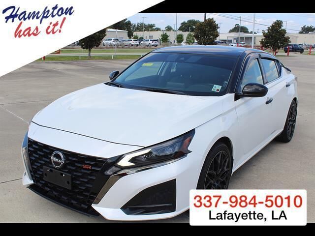 2023 Nissan Altima 2.5 SR — photo 1 of 13