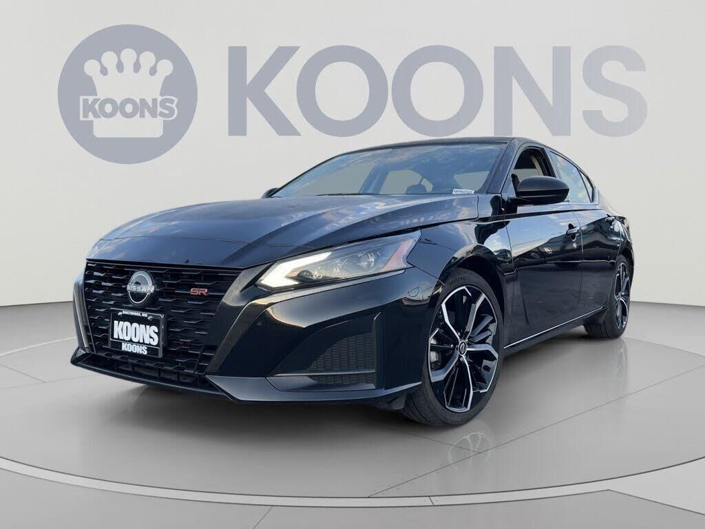 2024 Nissan Altima 2.5 SR — photo 1 of 1